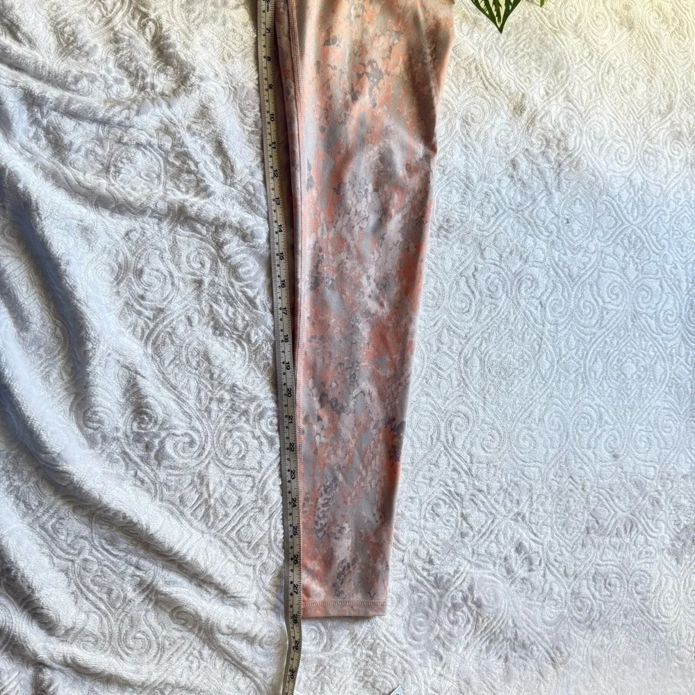 Alo Yoga High Waist Abstract Print Leggings Capri Length